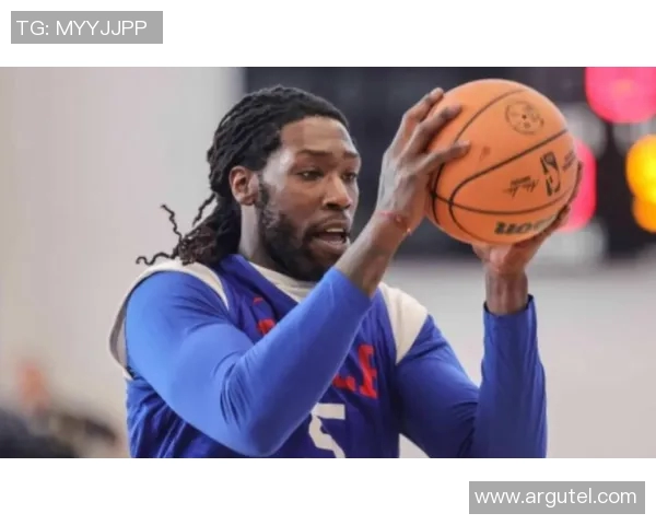 哈雷尔与恩比德对决分析:谁能在内线统治比赛胜负关键