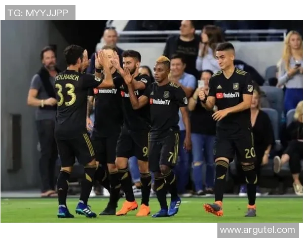 洛杉矶球队对决休斯顿迪纳的精彩赛事分析与预测