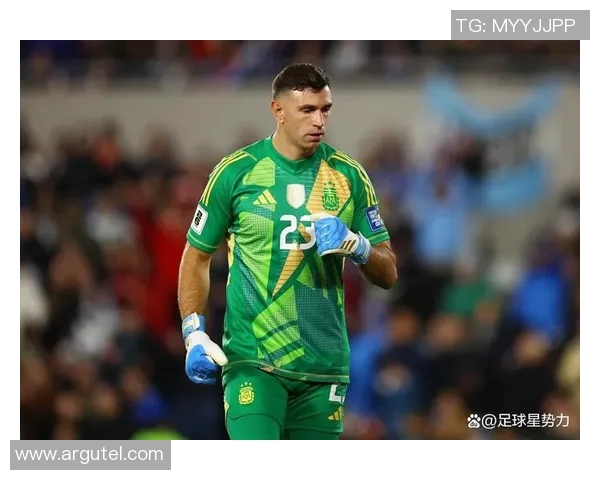 马丁内斯:从足球场上的传奇到生活中的启示与奋斗历程