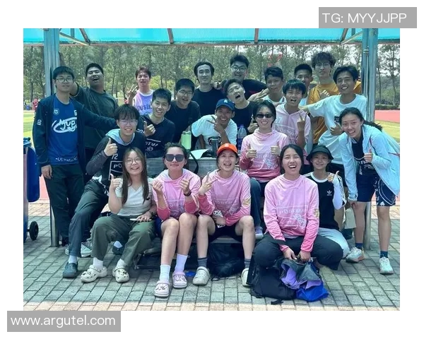 飞盘运动的魅力与挑战：深入探讨重庆飞盘队的耐力训练与发展之路MBA